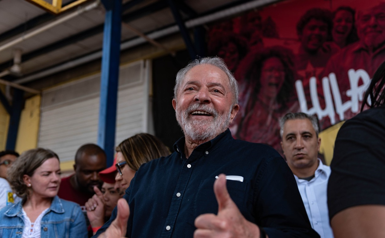 Fost șef al statului brazilian, Lula da Silva îşi lansează candidatura la preşedinţie după guvernarea „iresponsabilă” a lui Bolsonaro