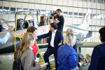 ministrul economiei urca intr-un avion soim - facebook min eco