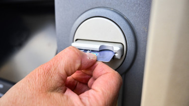 card atm bancomat profimedia-0687171964