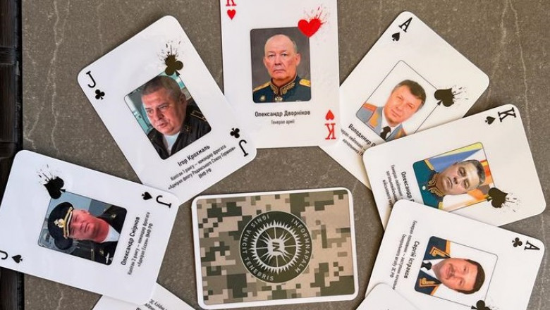 Armata ucraineană lansează cărți de joc cu chipurile unor „criminal de război” ruși