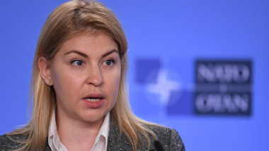 Vicepremierul Ucrainei, Olga Stefanișina vorbeste la o reuniune nato