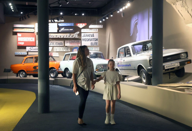 Exhibition on history of AZLK automobile factory opens at Moscow's VDNKh Exhibition Centre