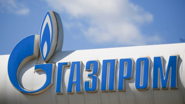 Firma companiei Gazprom.