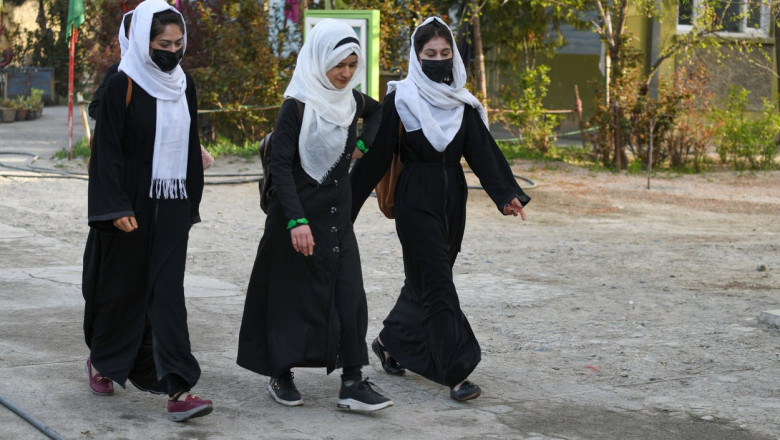 eleve din afganistan