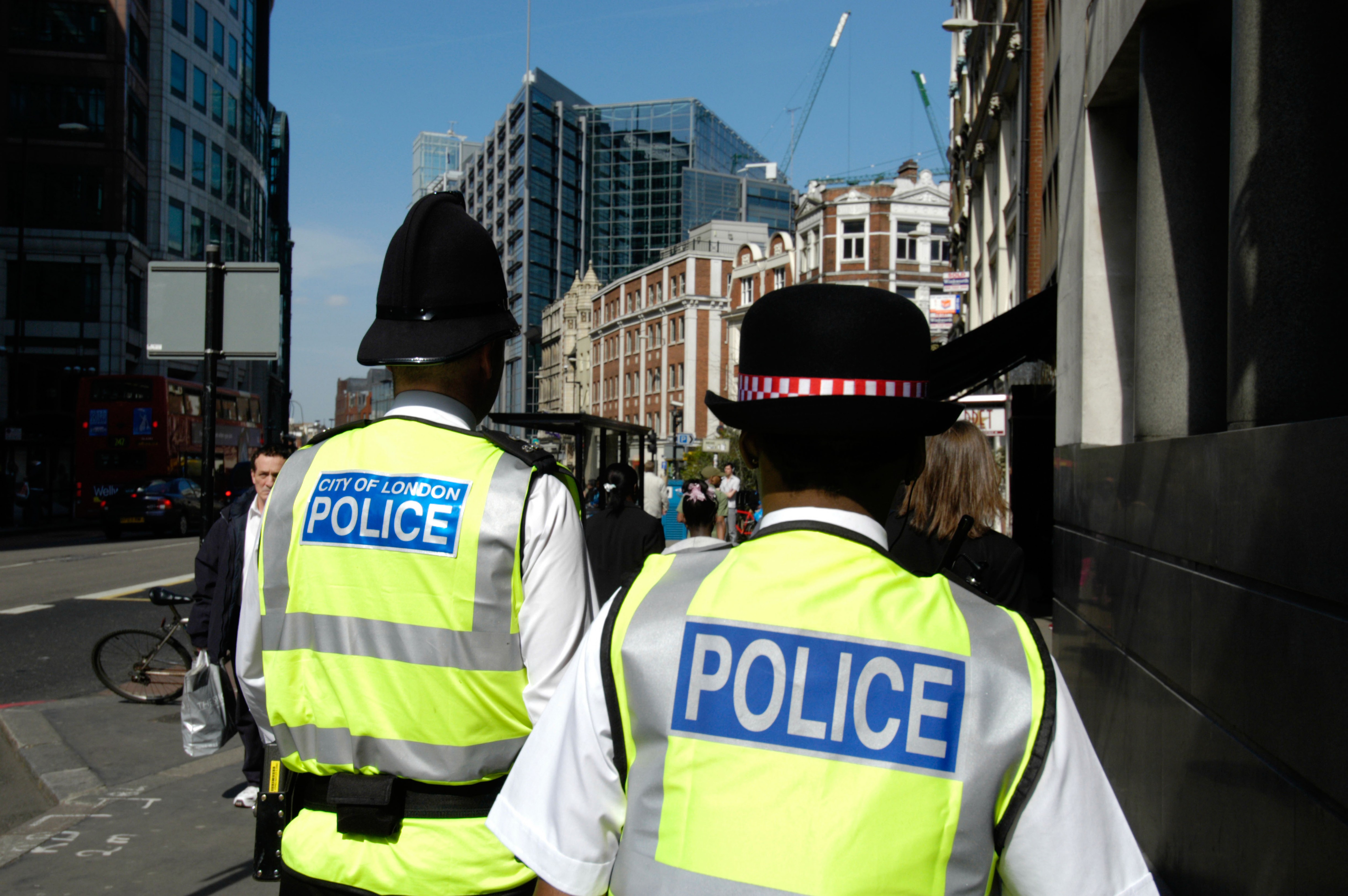 Un băiat în vârstă de doar 13 ani a fost arestat în Marea Britanie pentru terorism