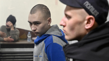 soldat rus acuzat de crime de razboi