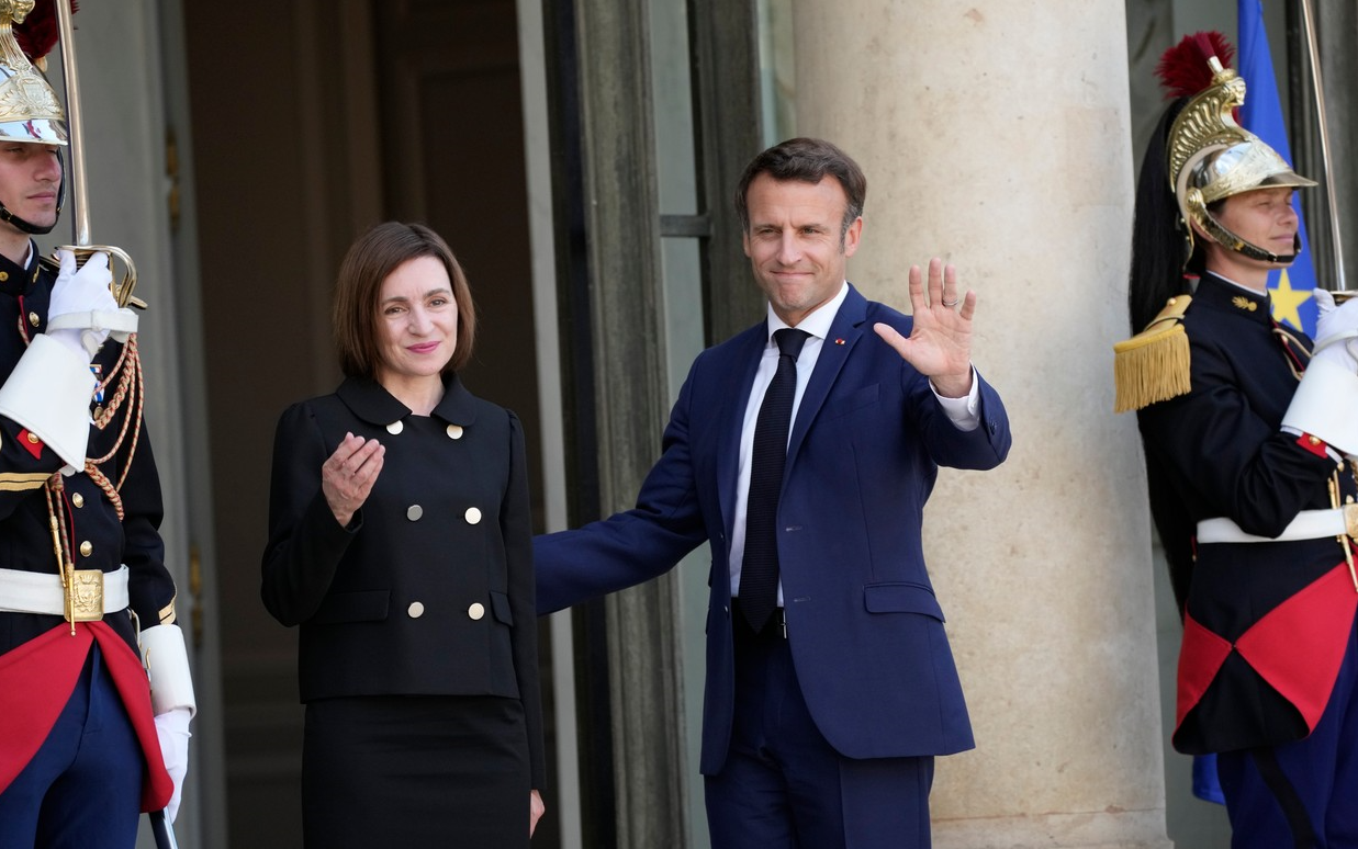 Macron vrea un răspuns rapid al UE la cererea de aderare a Republicii Moldova