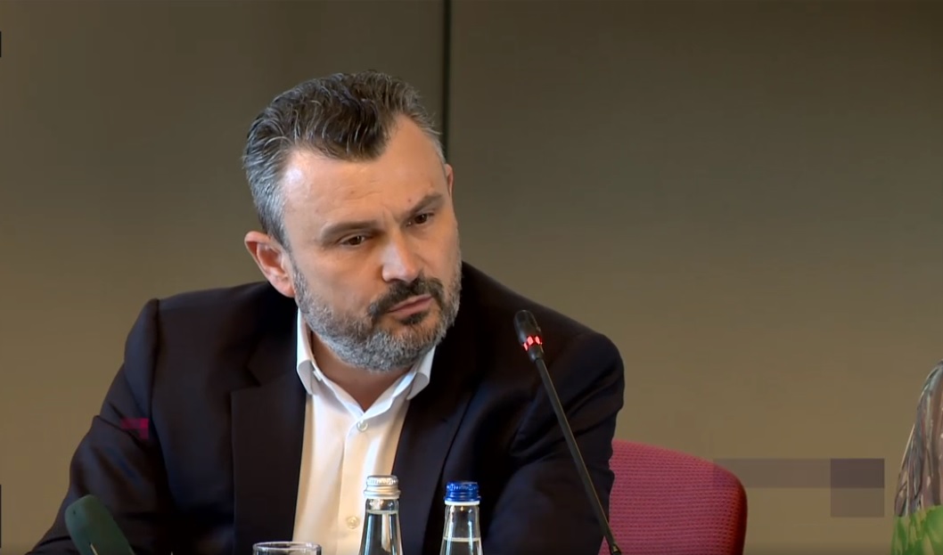 Secretar de stat: Cel puțin 8 milioane de români au plecat din țară