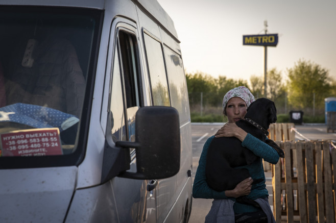 Evacuation from Southeastern Ukraine to Zaporizhia in Ukraine - 8 May 2022