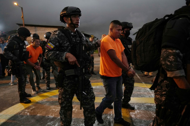 Masacru într-o închisoare din Ecuador: Peste 40 de deţinuţi au fost uciși