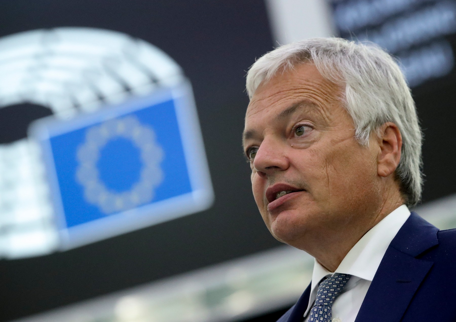 Averile oligarhilor ruși vor putea fi confiscate mai ușor în UE. Comisia vrea să le folosească pentru reconstrucția Ucrainei