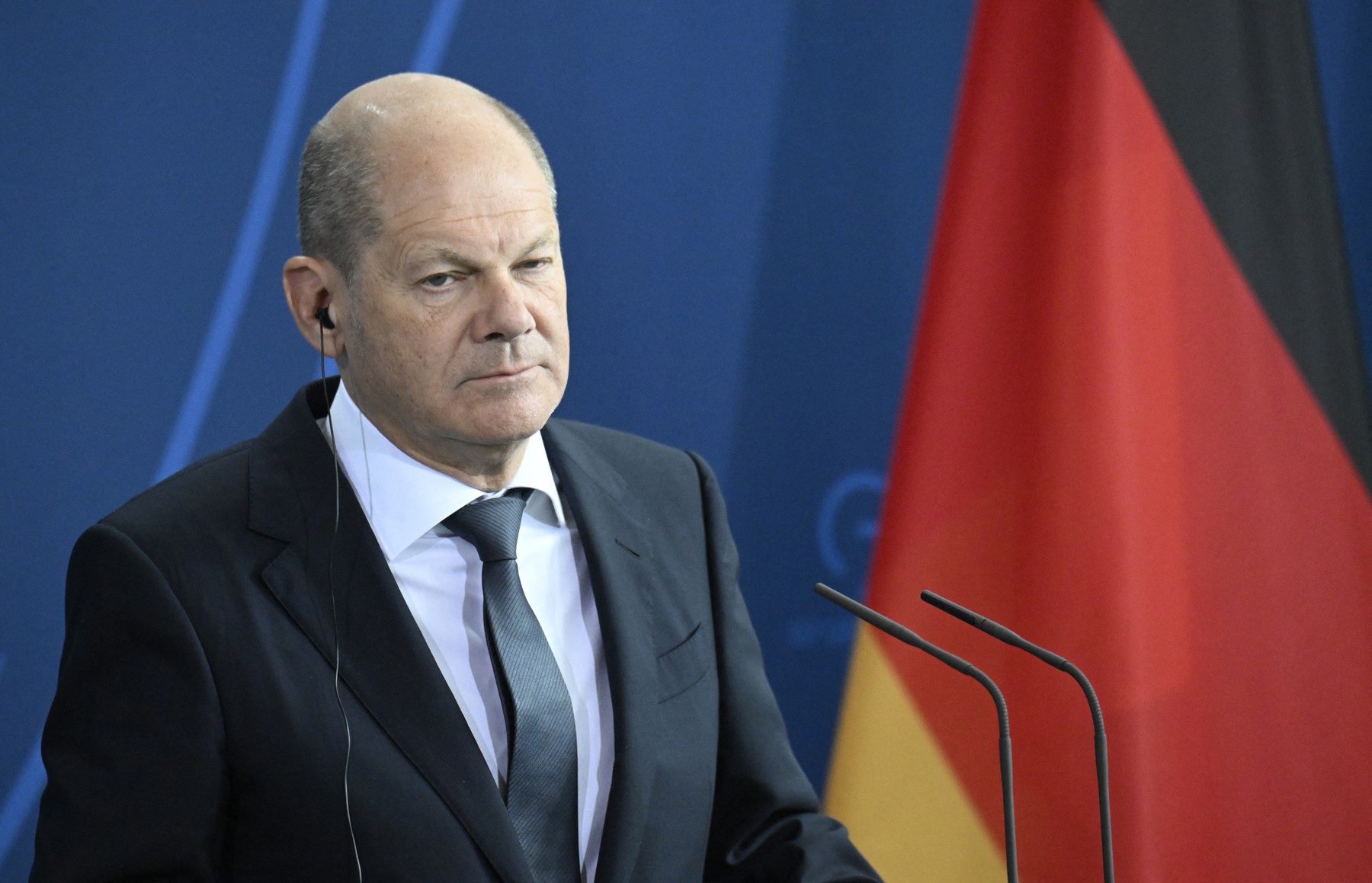 Scholz, nevoit să se deplaseze și să depună personal cererea de înnoire a paşaportului