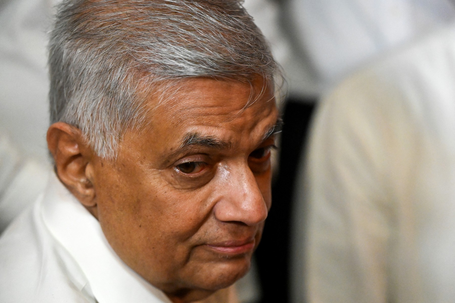 Un important lider din opoziție a devenit noul prim-ministru din Sri Lanka, în mijlocul unei revolte fără precedent