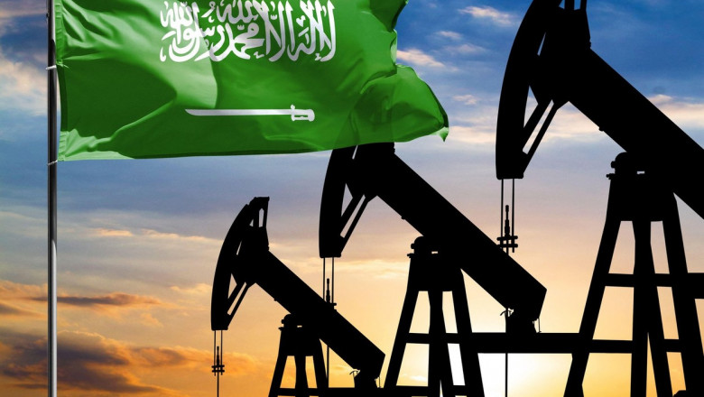 sonde avand in prim-plan steagul arabiei saudite