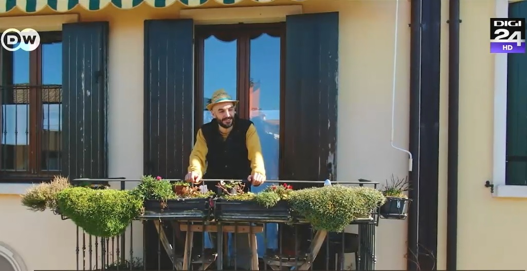 Cum îi enervează un artist pe urmașii fasciștilor din Verona, chiar dacă riscă ani grei de închisoare