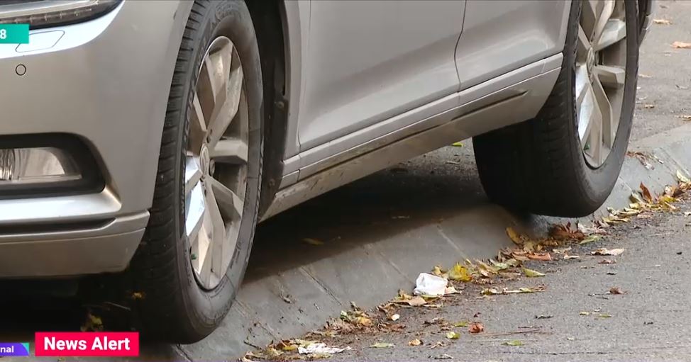 Primăria vrea reguli noi de parcare în Capitală. Șoferii nu vor mai fi lăsați să parcheze pe trotuare și fiecare loc va fi cu plată