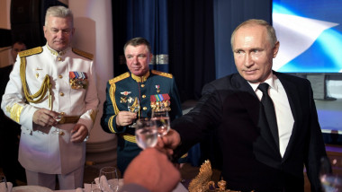 Nikolai Yevmenov, Alexander Juravliov și Vladimir Putin