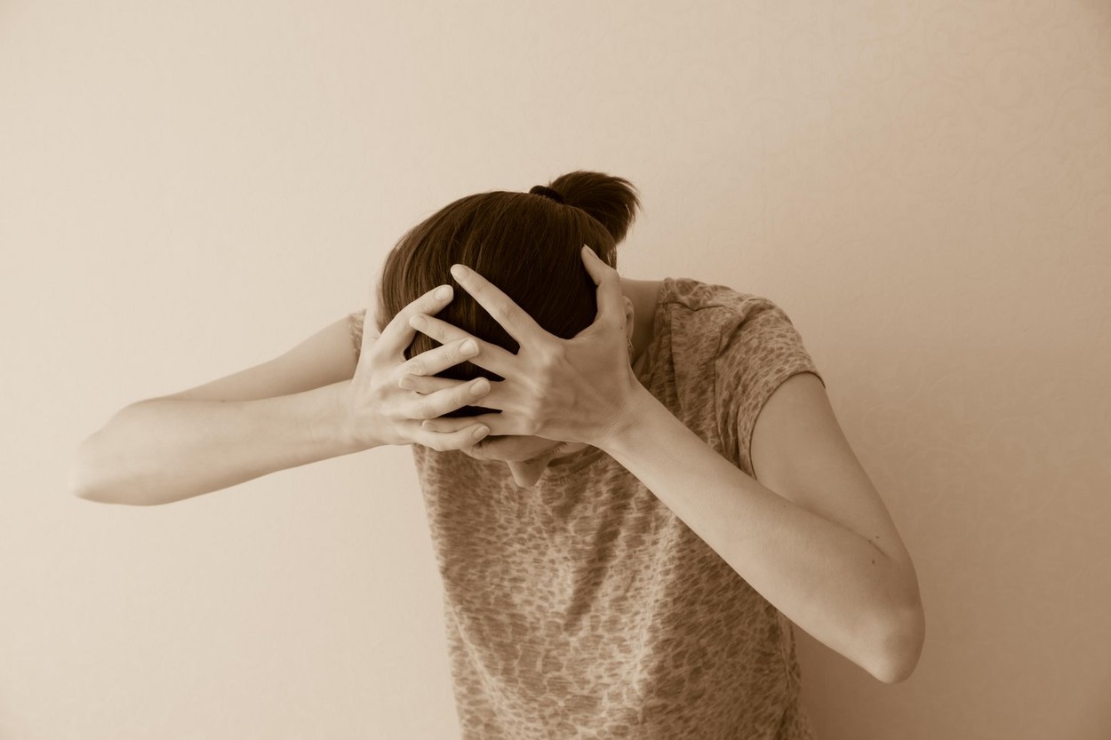 Povestea unei femei care a îndurat ani de violență, umilință și frică: „Am născut prematur, ca urmare a abuzurilor”