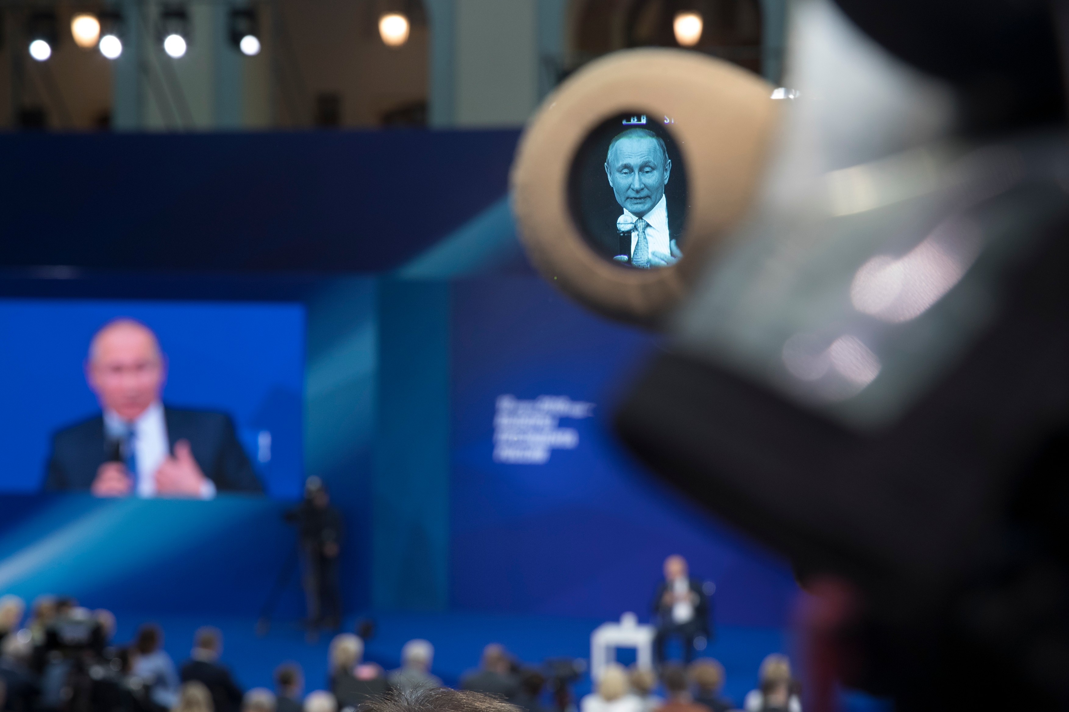 Duma de Stat rusă a adoptat un proiect de lege care permite interzicerea presei străine în Rusia