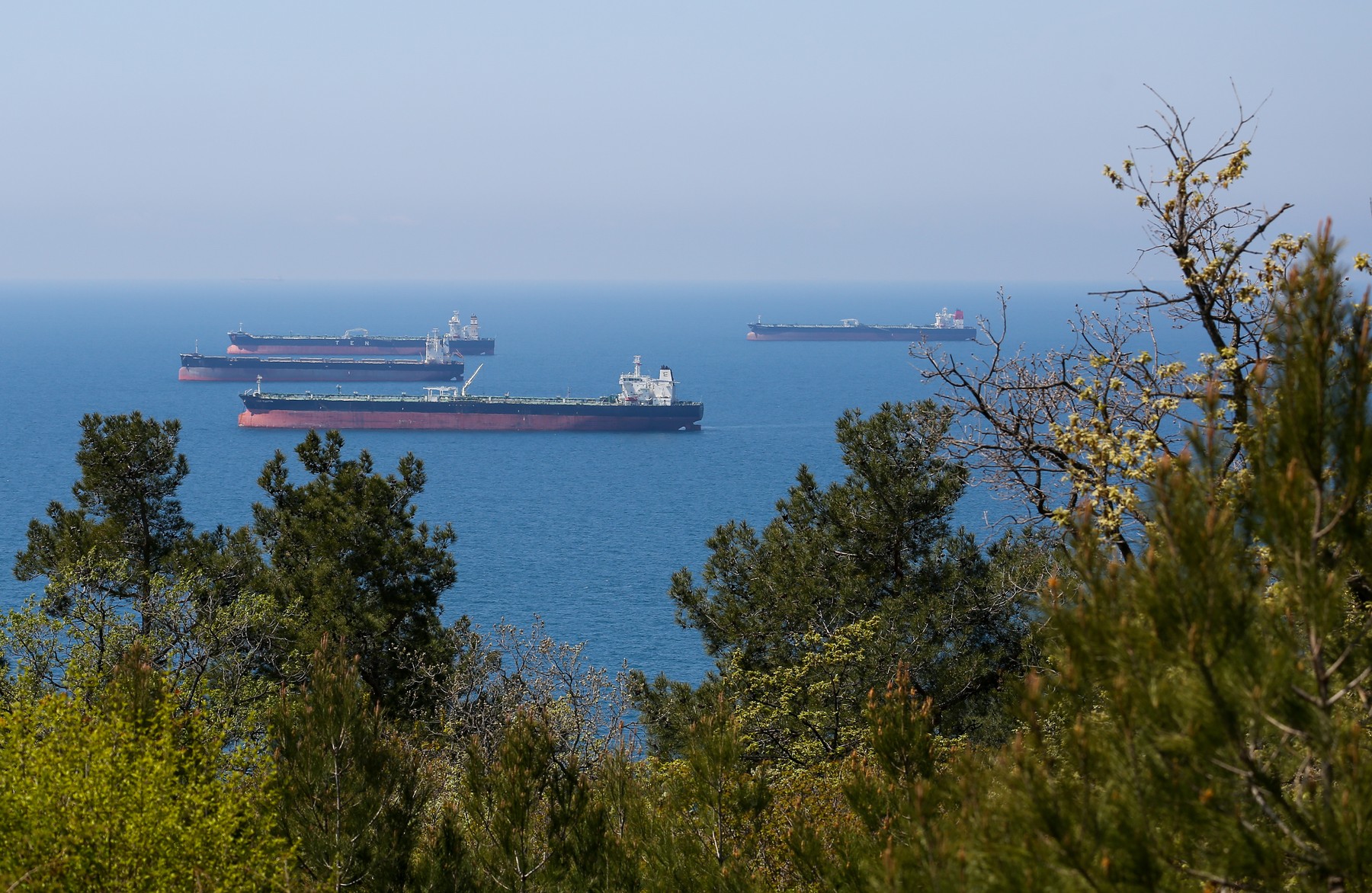 Rusia, fără prea multe opțiuni de a evita sancțiunile. Care este „călcâiul lui Ahile” al petrolului rusesc