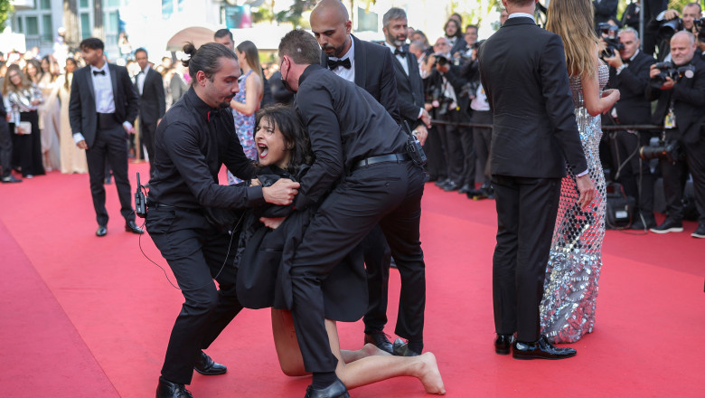 O femeie a apărut dezbrăcată pe covorul roșu de la Festivalul de Film de la Cannes