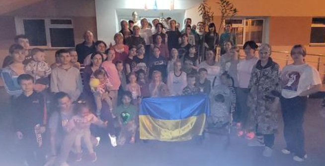 Refugiați ucraineni, evacuați dintr-un centru din București fără explicații, de pe o zi pe alta. Prefectul s-a contrazis în declarații