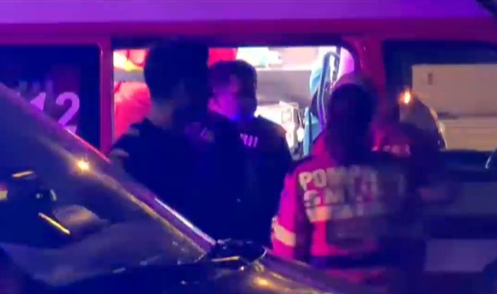 Bătaie în stradă după o șicanare în trafic. Un motociclist a atacat cu cuțitul un șofer, în București