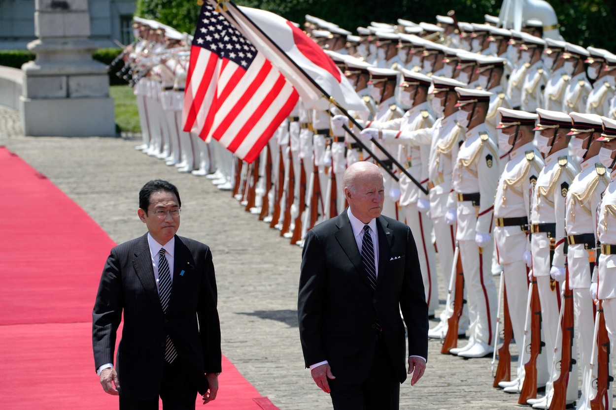 Biden susține consolidarea armată a Japoniei și a prezentat un plan economic în zona Indo-Pacifică pentru a contracara influența Chinei