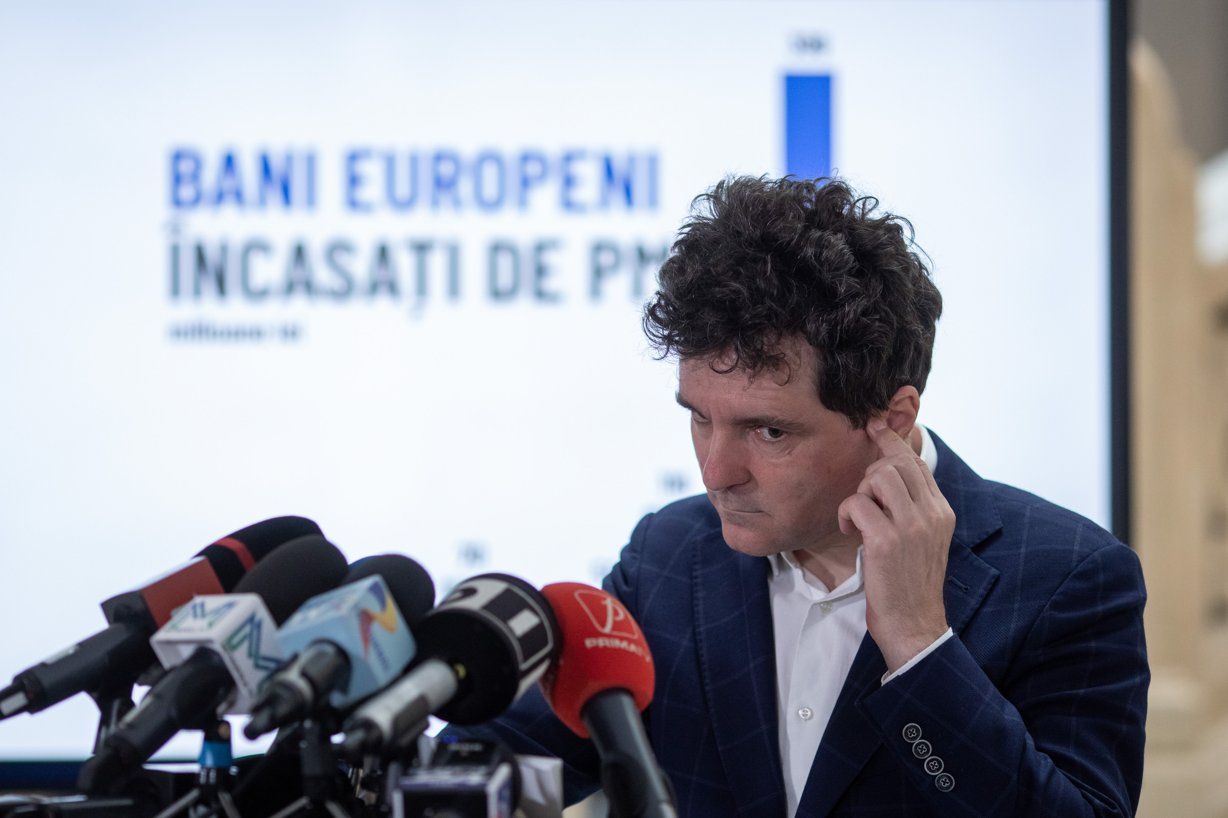 Nicușor Dan, despre semafoarele inteligente: În prima etapă reconfigurăm, dacă e nevoie, 80 de intersecţii şi o să adăugăm încă câteva