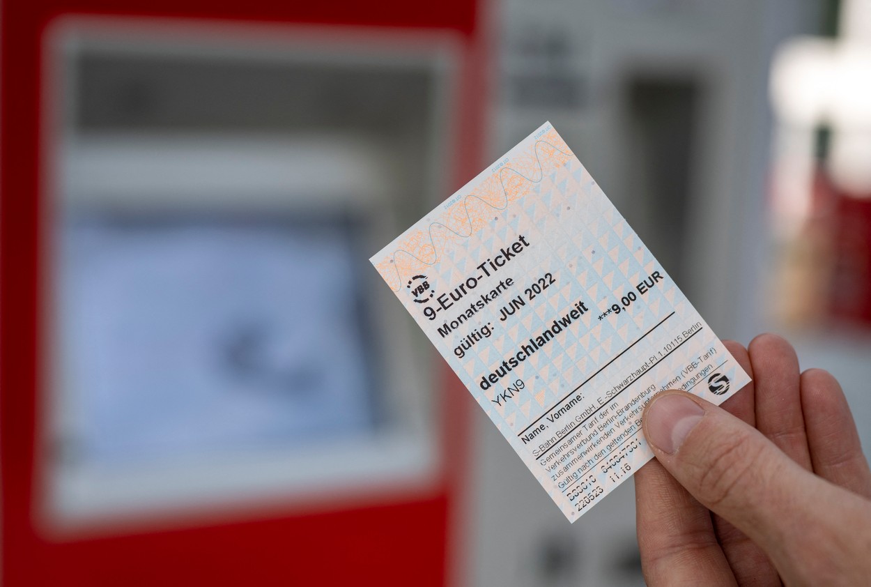 Țara europeană în care puteți călători oriunde cu 9 euro pe lună