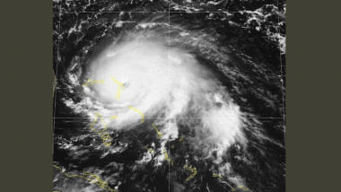 uraganul dorian bahamas satelit