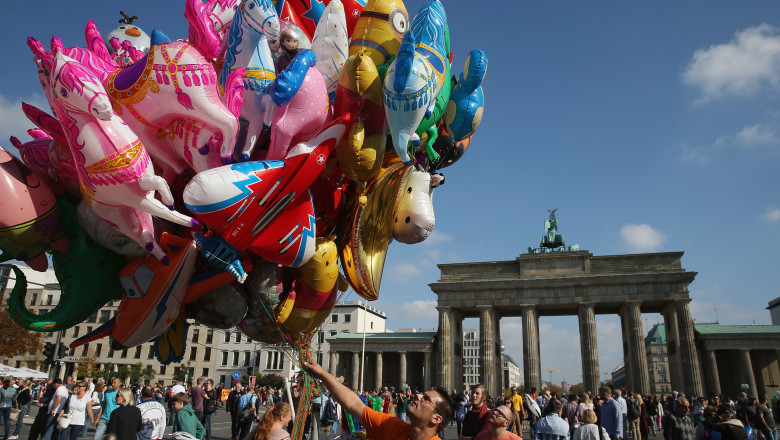 heliu Germany Celebrates Reunification Day