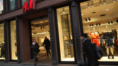 Retailer H&amp;M Struggles With Falling Profits