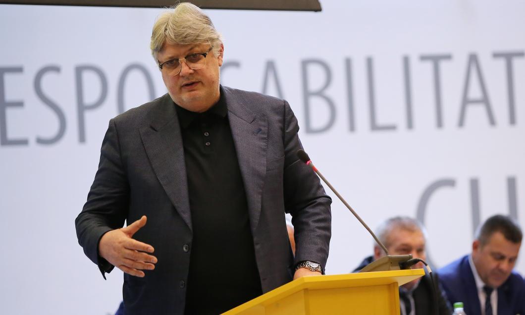Gino Iorgulescu îi răspunde lui Dan Şucu: „Înainte de a mă ataca, să verifice în interiorul clubului”