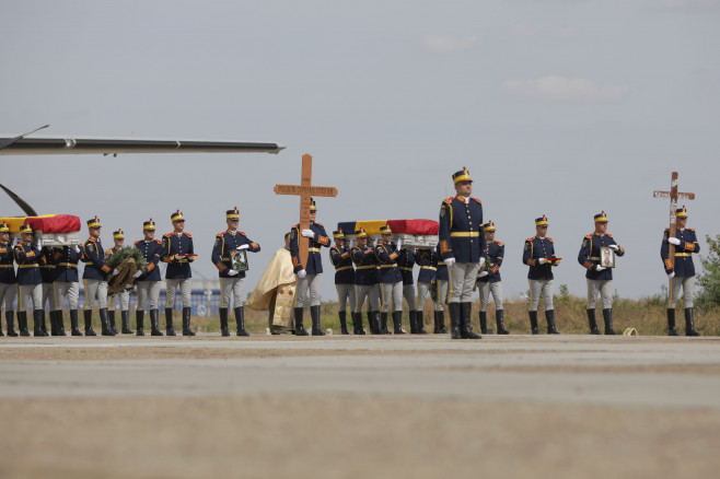 ceremonie-repatriere-romani-morti-kabul-afganistan-inquamphotos-octav-ganea (1)