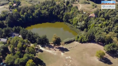lacul fara fund