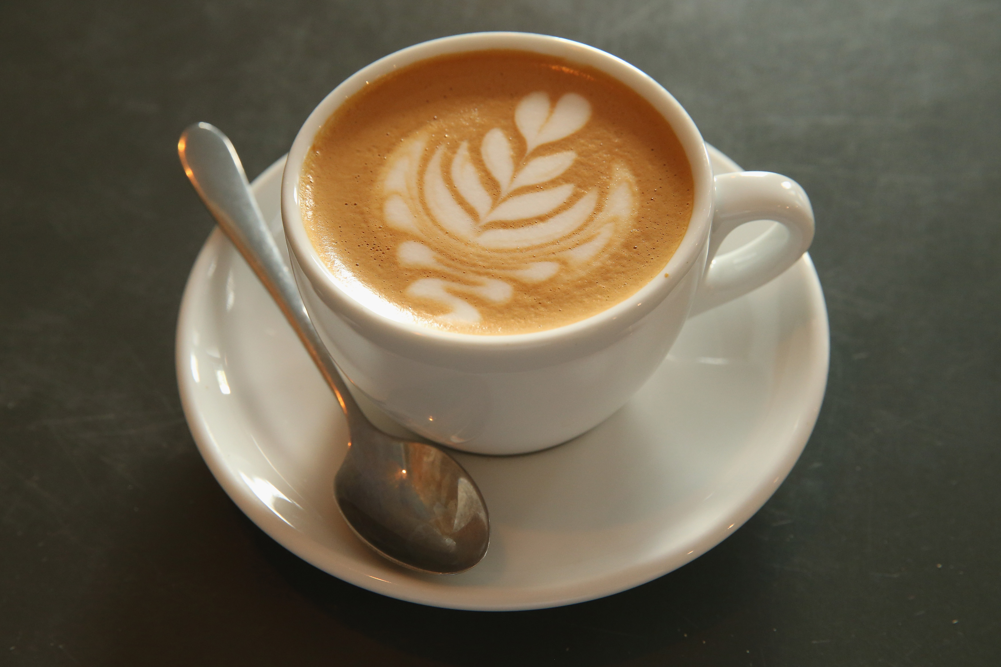 Ce risti daca bei 25 de cesti de cafea pe zi?
