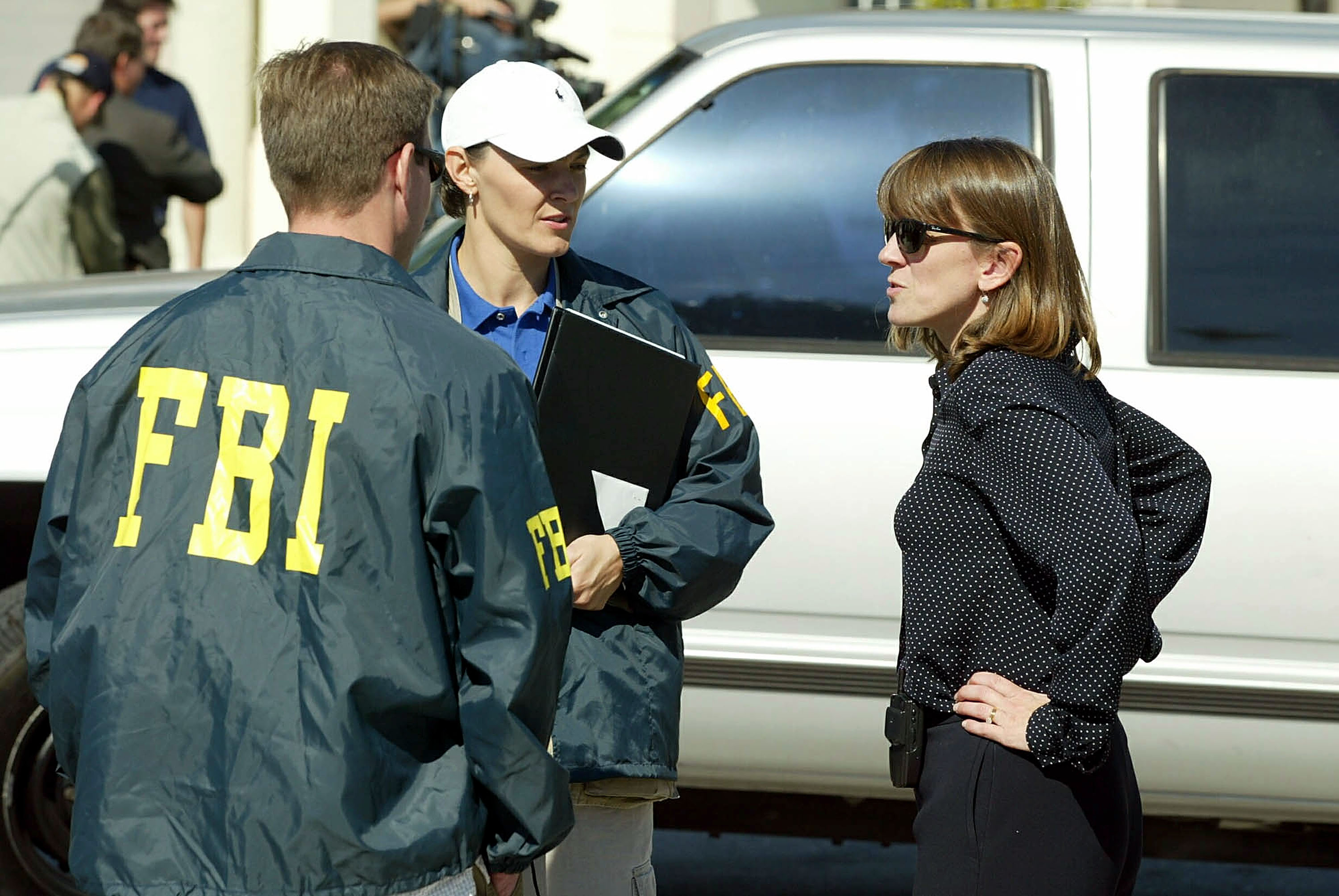 FBI: Poliţia a găsit o camionetă cu bombe şi arme lângă clădirea Capitolului