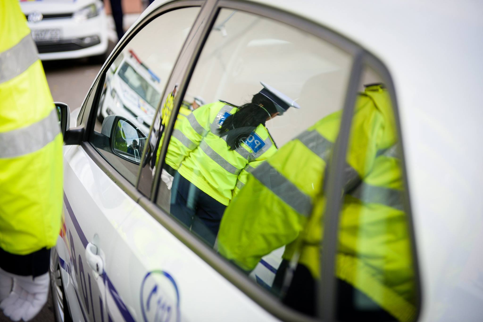 Un sirian a fost prins conducând fără permis în timp ce mergea să-și ia fratele din vamă, prins și el cu permis fals