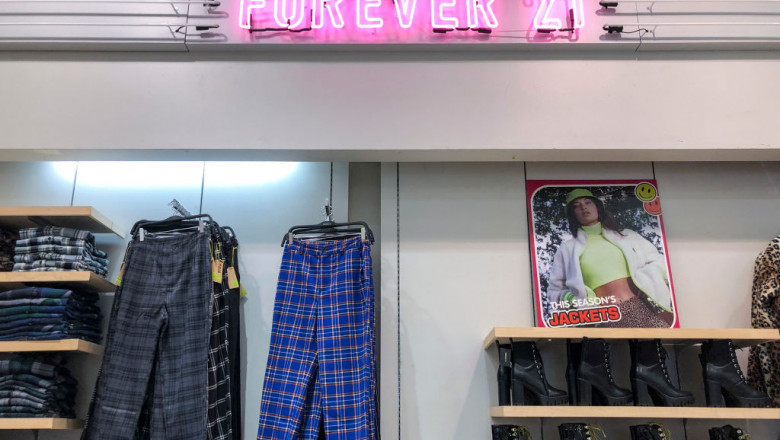 Low-Cost Apparel Retailer Forever 21 To File For Bankruptcy According To Reports