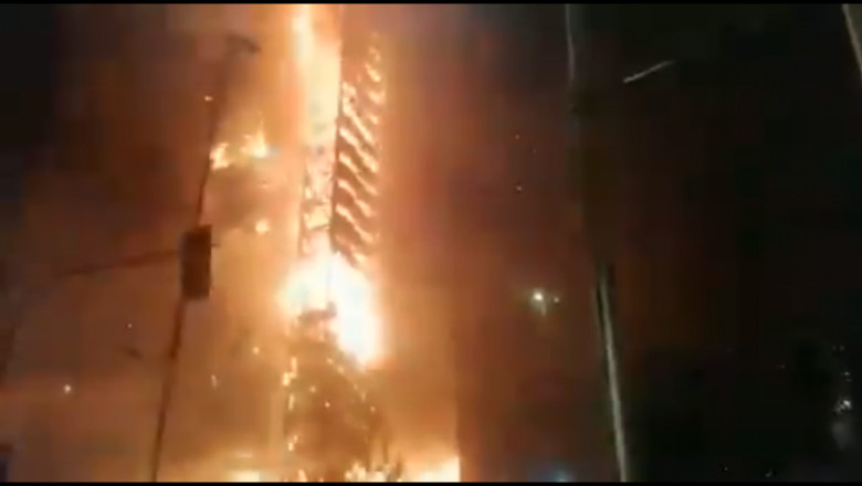 santiago-cladire-incendiata-de-protestatari