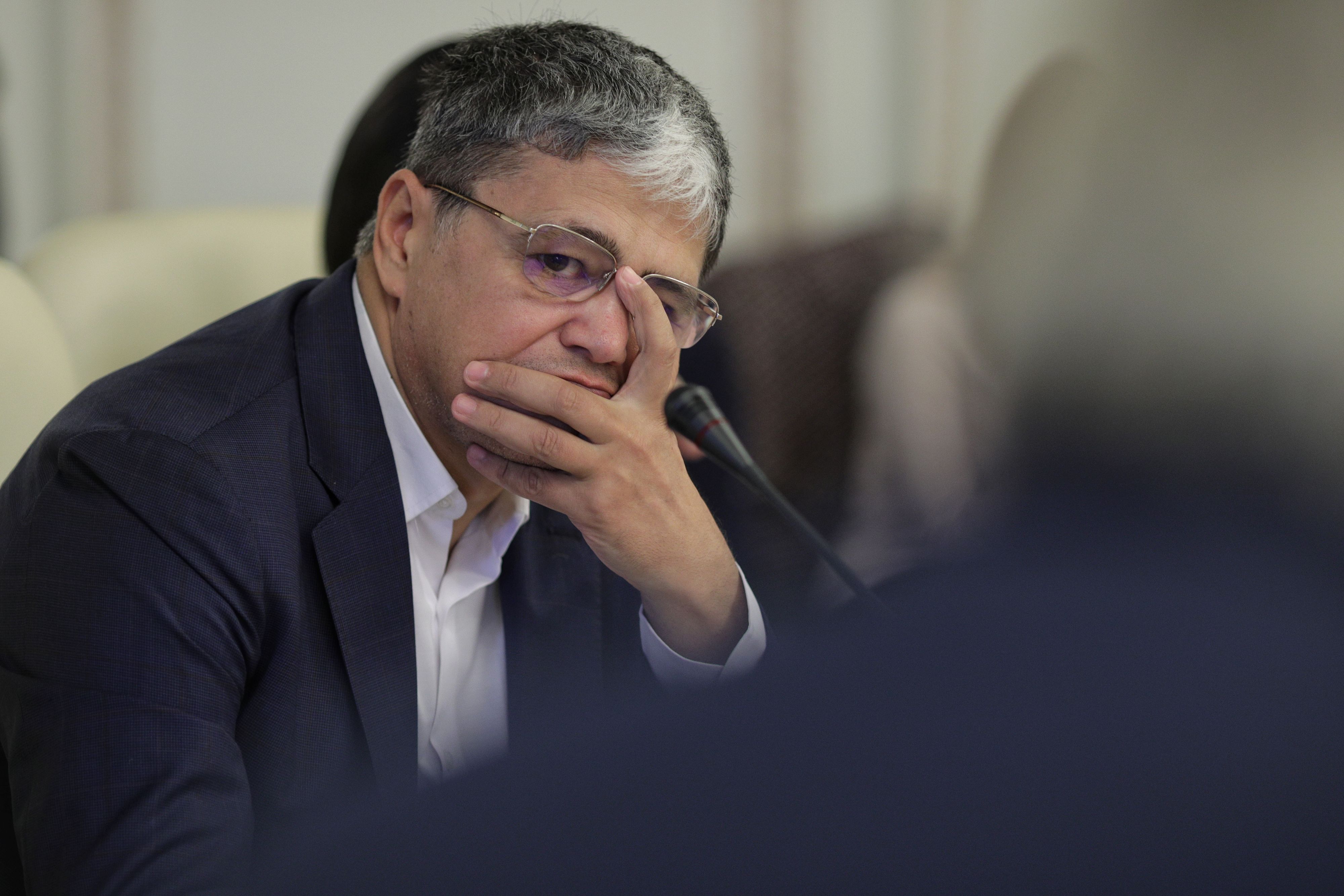 Spor de 50% pentru primari și șefi de CJ care gestionează bani europeni. Boloș: Merită cu vârf și îndesat, renunță la multe în viață