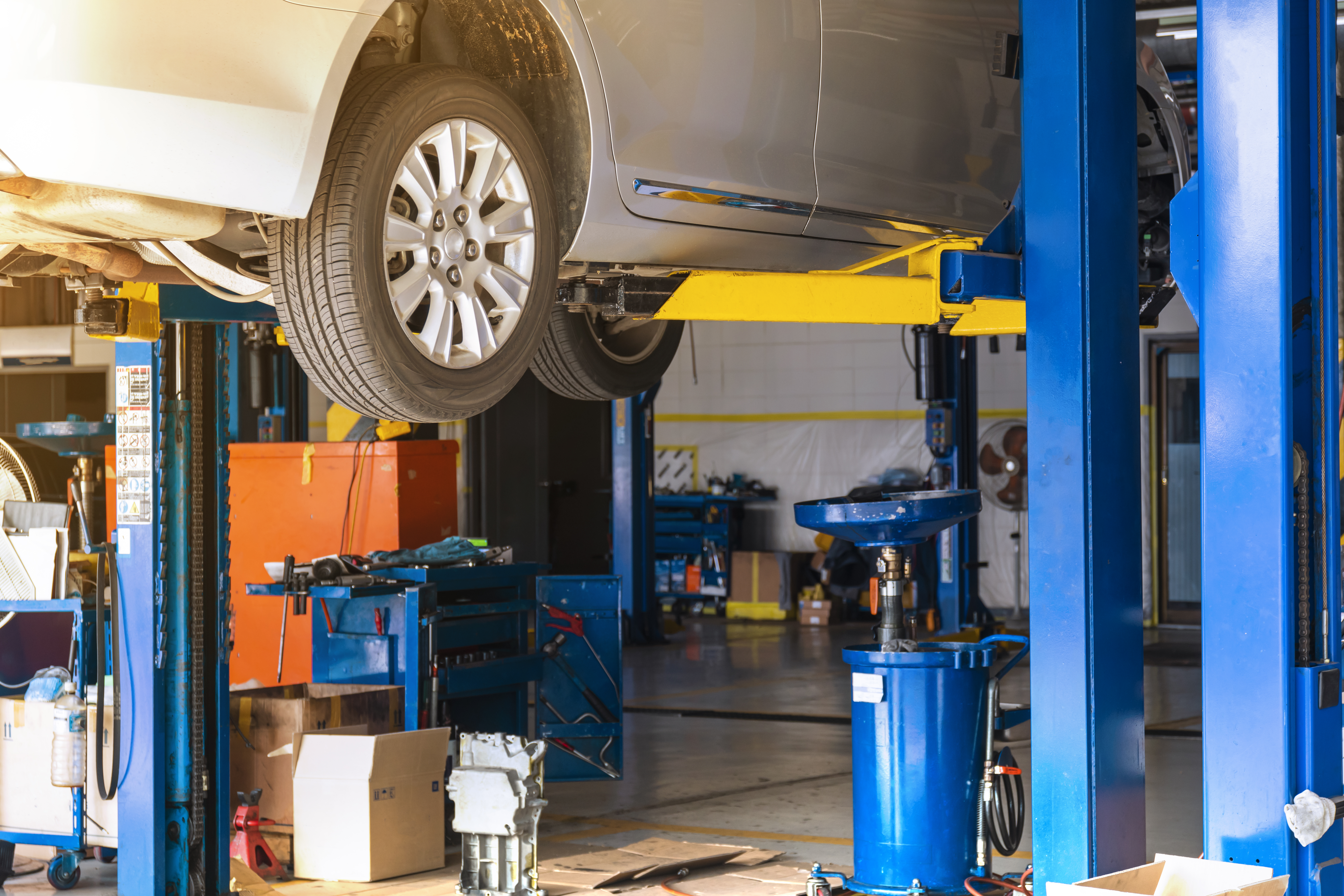 Sute de reclamatii privind facturi umflate la service-urile auto, inclusiv cu ore de manopera cu 500% mai mari (ANPC)