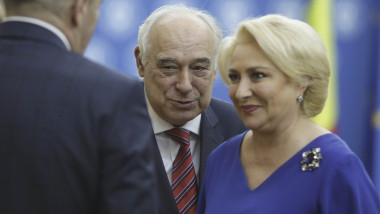 Ion Ghizdeanu discuta cu Viorica Dancila