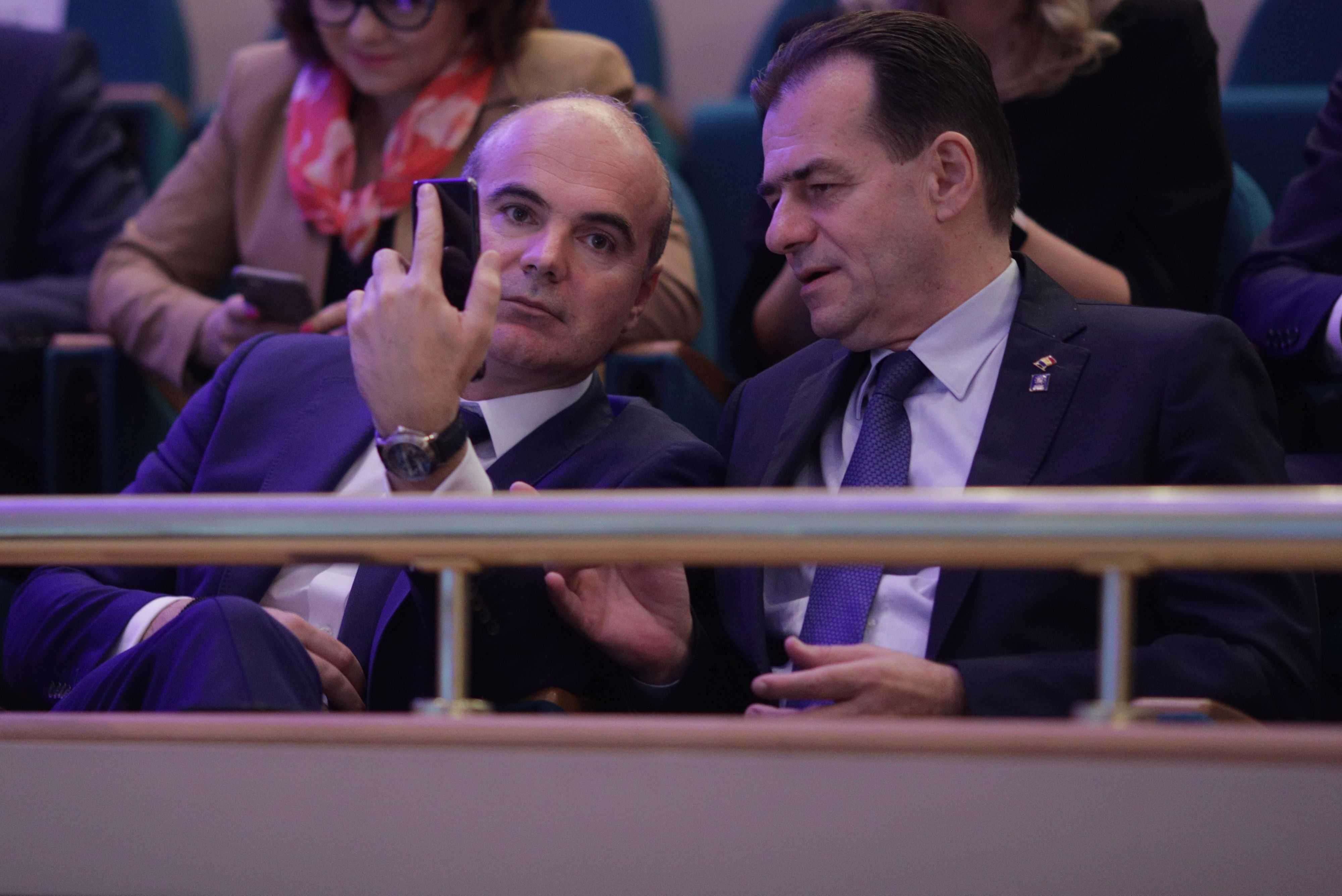 Rares Bogdan il ataca dur pe Orban: I s-a umflat capul si s-a crezut cainele alfa. Partidul e pe un butoi cu pulbere