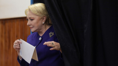 Viorica Dăncilă a votat la ALEGERI PREZIDENŢIALE 2019