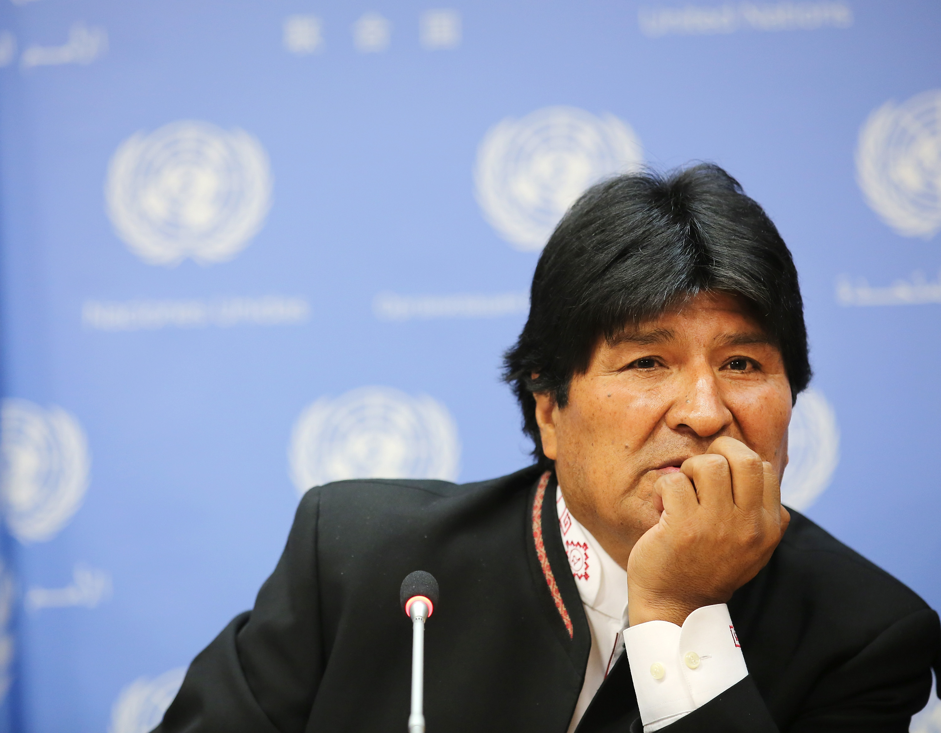 Mexicul ii acorda azil politic lui Evo Morales. Haos in Bolivia dupa demisia contestatului presedinte