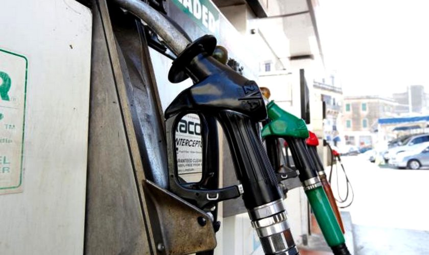 Reducerea treptată a accizei, tradusă în prețurile de la pompă. Cât se ieftinesc carburanții și de ce efectul va fi limitat