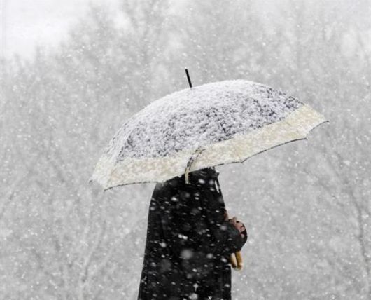 Meteorologii anunță ploi, lapoviță și ninsoare până sâmbătă. Cod galben de viscol în zece județe