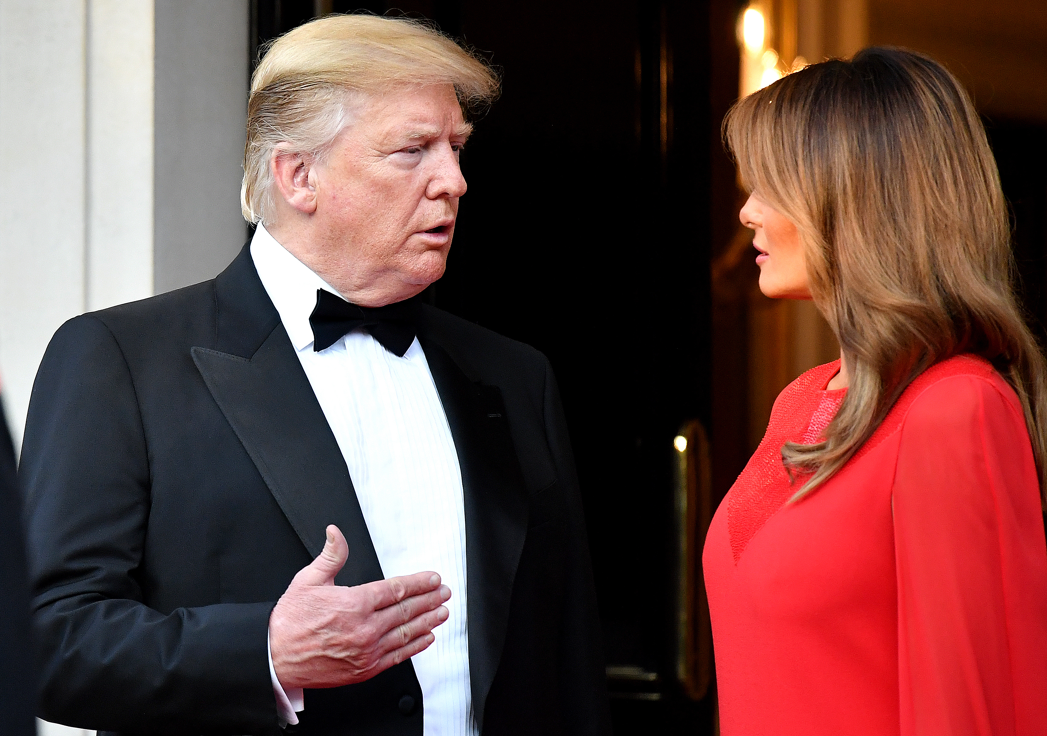 „Nu-i așa că e frumos?” Cum folosește guvernul de la Londra monarhia pentru a-l îmblânzi pe Donlad Trump